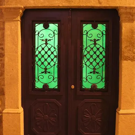 Lusin Hotel 2*