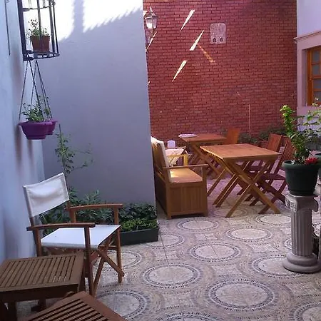 Lusin Hotel 2*