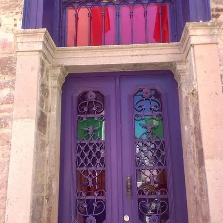 Lusin Hotel